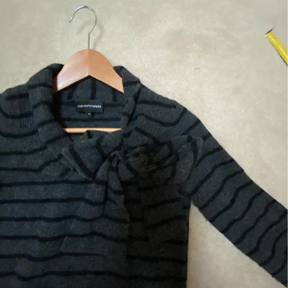 Gray Emporio Armani sweater with black stripes - Picture 4 of 11